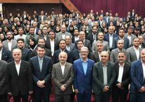 مدیرعامل بیمه دی: نقش شبکه فروش در توسعه فرهنگ بیمه بی‌بدیل است / ۵۳ همت فروش؛ بیمه دی در مسیر افتخار