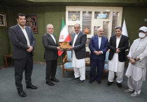 آیین تودیع و معارفه روسای سابق و جدید دفتر نمایندگی وزارت امورخارجه برگزار شد