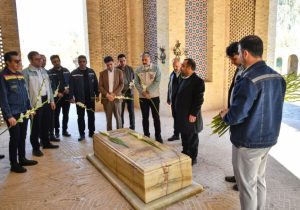 در نخستین روز حضور در اردکان صورت گرفت؛ تجدید میثاق مدیرعامل جدید شرکت آهن و فولاد ارفع با شهدای اردکان