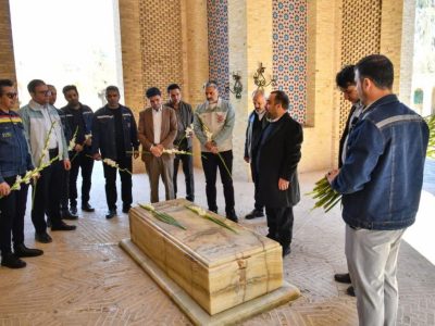 در نخستین روز حضور در اردکان صورت گرفت؛ تجدید میثاق مدیرعامل جدید شرکت آهن و فولاد ارفع با شهدای اردکان