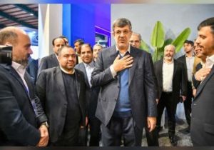 بازدید استاندار یزد از غرفه ارفع در دهمین نمایشگاه معدن و فولاد یزد