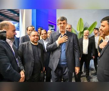 بازدید استاندار یزد از غرفه ارفع در دهمین نمایشگاه معدن و فولاد یزد