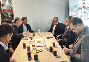 نشست مدیرعامل پتروشیمی بوعلی سینا با مدیران ارشد بانک تجارت و صادرات