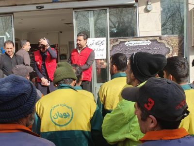 برگزاری کارگاه‌های آموزشی ایمنی ترافیکی حین کار (HSE) ویژه کارگران و سرکارگران خدمات شهری و فضای سبز در ناحیه ۱ منطقه_چهار