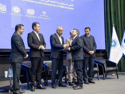 تقدیر وزیر کار از اقدامات توسعه ای ایمیدرو در صنعت گوهرسنگ ایران