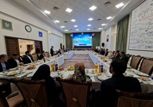 دیدار وزیر صمت با کارکنان سفارت ایران در تاجیکستان/ فعالان اقتصادی دغدغه‌های خود را مطرح کردند
