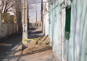 جابجایی و رفع معارض پایه‌های برق مزاحم در محله شهید هرندی منطقه ۱۲