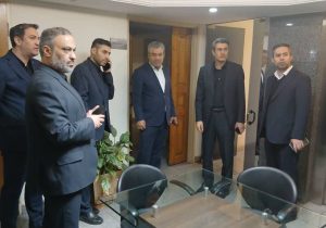 بازدید مدیر عامل بانک سینا از واحد های ستادی و تقدیر از همکاران در شرایط جنگی