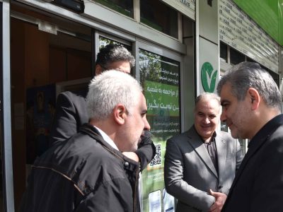 چهارمین بازدید مدیرعامل بانک از شعب در ایام جنگ/کارکنان بانک مهر ایران پای کار خدمت به مردم