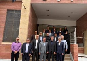 دو شاخص اساسی موفقیت سازمان رضایت کارکنان و رضایت مشتریان است
