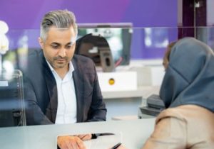 خدمات رسانی حضوری روزانه به ۴۰۰۰ مشتری در شعب بانک اقتصادنوین