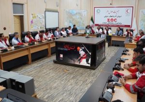 تجلیل بیمه البرز از ایثارگران هلال احمر در روزهای بحرانی استان آذربایجان شرقی