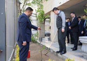آیین کاشت نهال به یاد قائد شهید ملت و شهدای گرانقدر جنگ رمضان