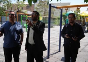 بازدید شهردار منطقه۹ از بوستان های آزادی و کاشانی در روز تعطیل