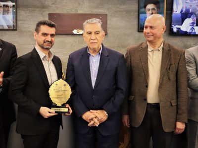 نشان افتخار جشنواره ملی بهره‌وری برای «دی‌دار»/ بیمه دی بر سکوی نخست تحول دیجیتال