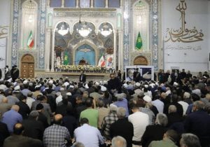 حضور مدیرعامل بیمه دی در مراسم اربعین شهید دکتر علی لاریجانی در قم