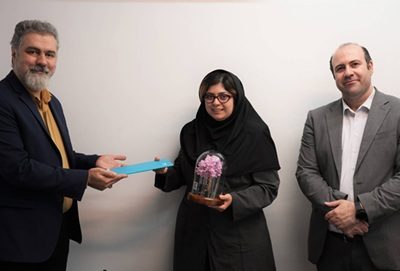 تجلیل از رابط برتر امور مشتریان بیمه دی؛ شعبه ممتاز مرکزی تهران پیشتاز در پاسخگویی
