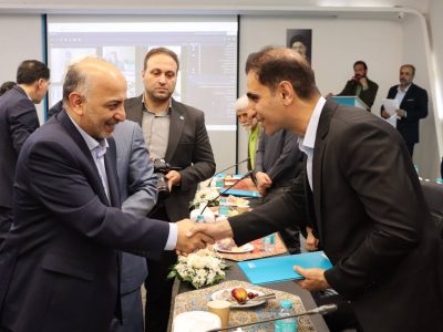 بیمه دی از ارکان خدمت‌رسانی صنعت بیمه به خانواده شهدا و ایثارگران است/تقدیر از خانواده های شهدای صنعت بیمه در جنگ رمضان