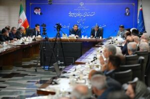 اتابک: مطالبات تولیدکنندگان با اولویت در هیأت دولت پیگیری میشود