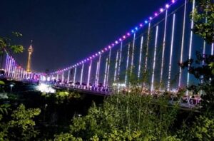 تجهیز پل کابلی بوستان نهجالبلاغه به سیستم روشنایی هوشمند