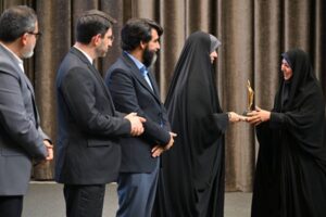 تقدیر از روابط عمومی شهرداری منطقه یک در رویداد راویان تهران